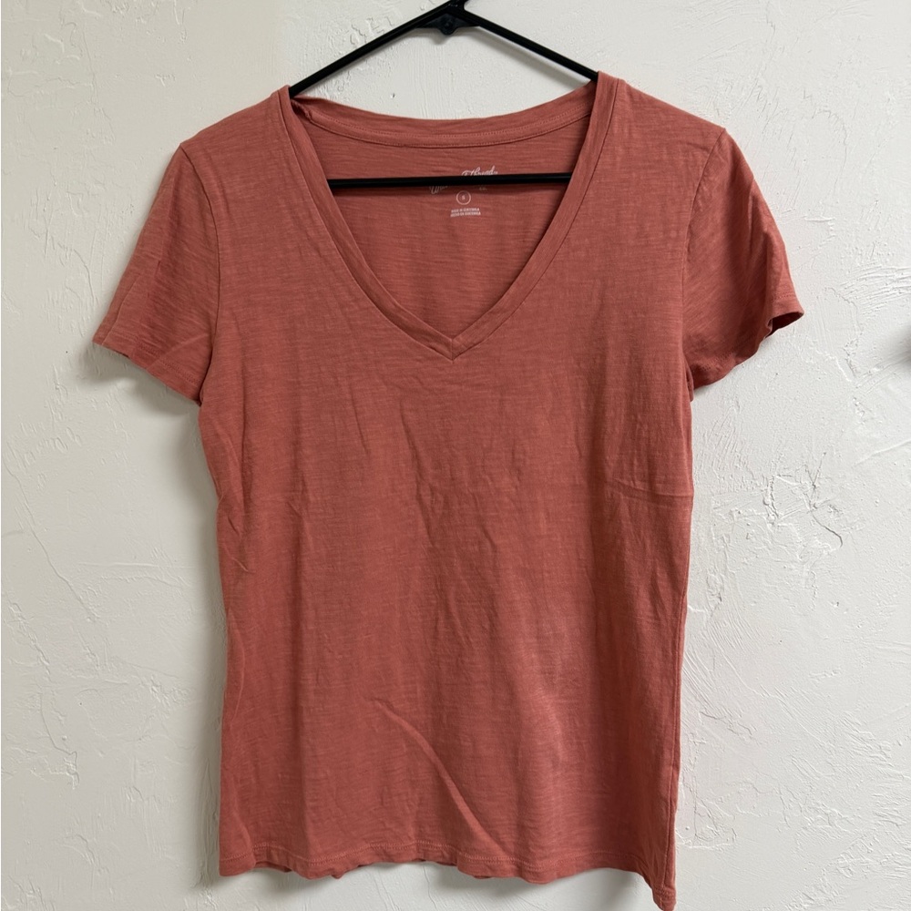 Universal Thread Short Sleeve V-Neck Tee in Rusty Terracotta